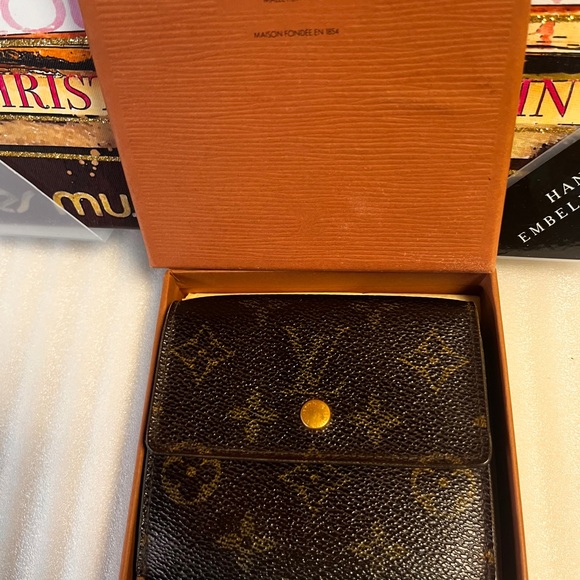 Louis Vuitton Monogram Compact Wallet & LV wallet Box included - Picture 1 of 11